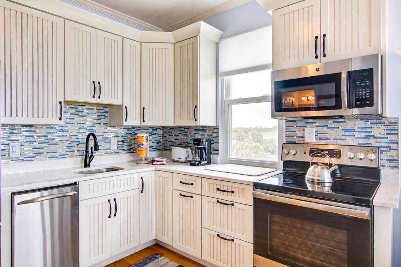 Folly Beach Suites Стая снимка