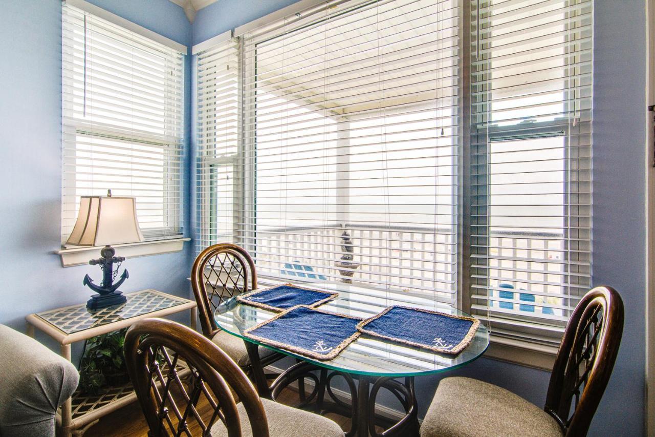 Folly Beach Suites Стая снимка